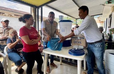 Agua más pura para familias campesinas de la vereda San Vicente en Dagua