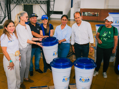 Con filtros para el tratamiento del agua, Gobernaci&oacute;n del Valle transforma la vida de familias rurales en Ginebra